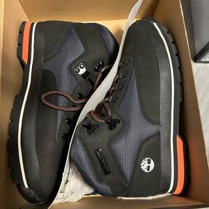 Timberland Men's Black and Navy Boots